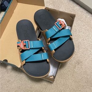 Chaco Chillos Slides
